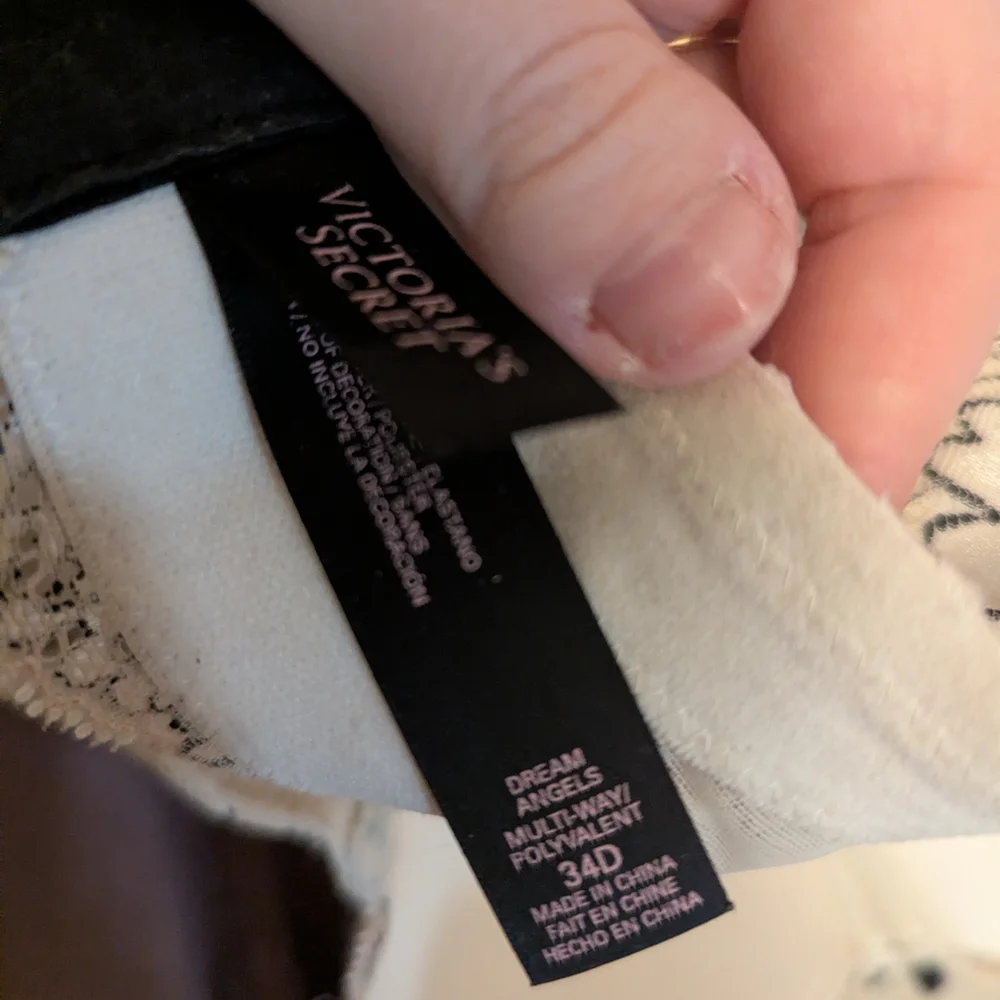 Victoria's Secret Cream and Black Lace Bra - Picture 3 of 3